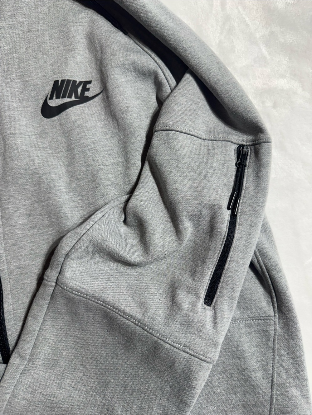 *NWOT* Nike Tech Fleece essentials jacket - Picture 2 of 7